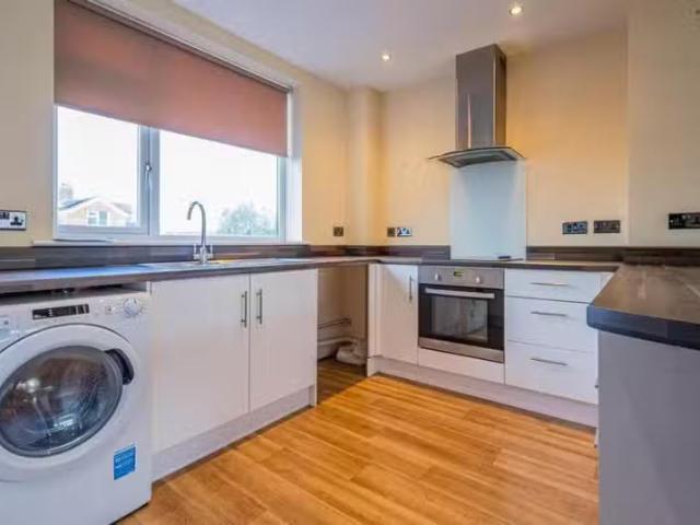 House for rent in Southfields, Greater London
