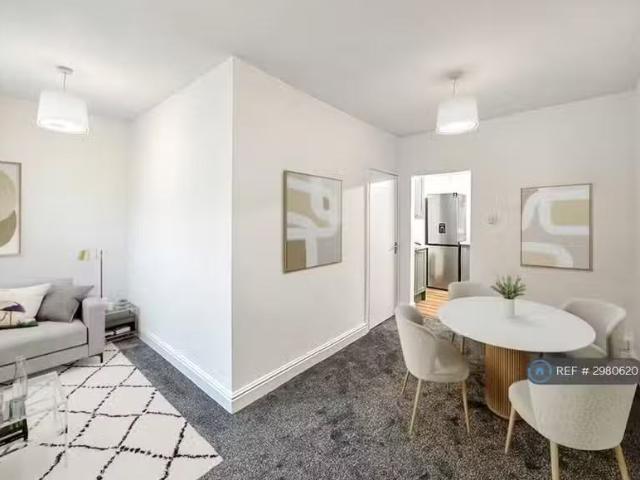 House for rent in Marle Hill, Cheltenham
