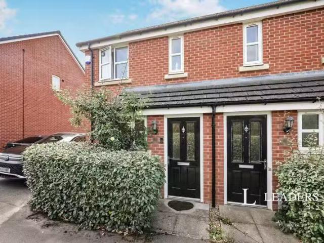 House for rent in Green Close, Warwickshire