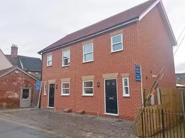 House for rent in Chelmondiston, Suffolk