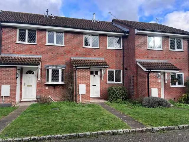House for rent in Heol-las, Surrey