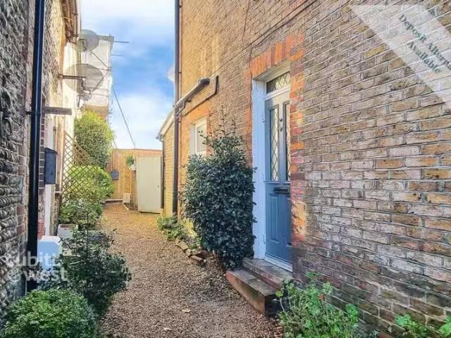 House for rent in Littlecote, West Sussex