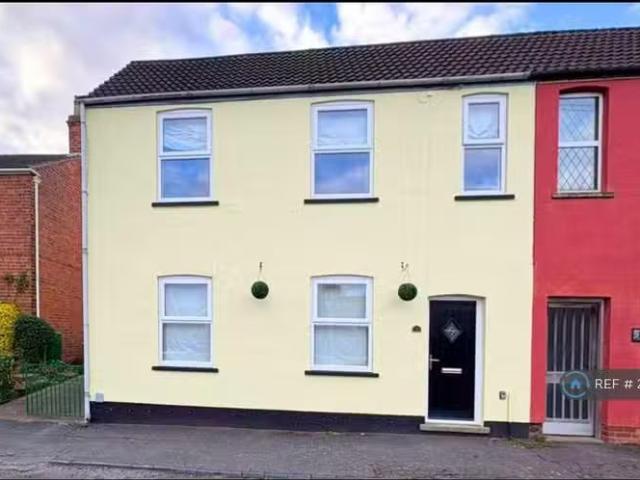 House for rent in London Borough of Ealing, Hanwell