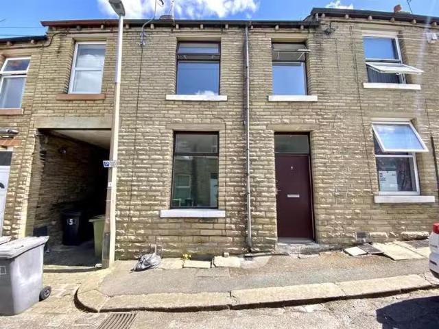 House for rent in Huddersfield, West Yorkshire
