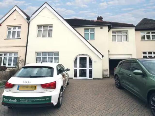 House for rent in Pilgrims' Hatch, Navestock Side