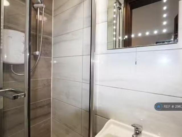 House for rent in Brentford End, Greater London