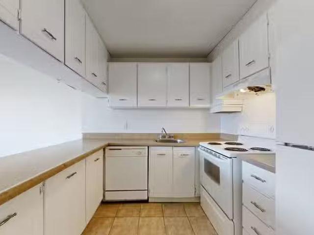 Condo for rent in Burlington, Ontario