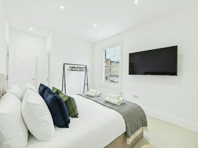 Apartment for rent in Golden Valley, Gloucestershire