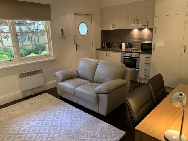 Apartment for sale in Jolimont, Melbourne