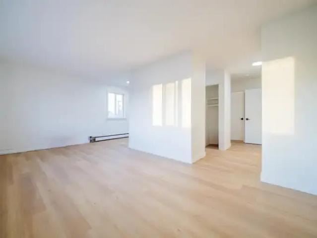 Apartment for rent in Wedgewood, Alberta