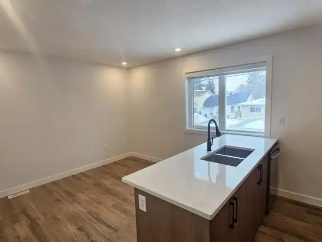 Apartment for rent in Wedgewood, Alberta