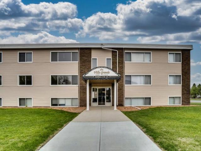 Apartment for rent in Wedgewood, Alberta