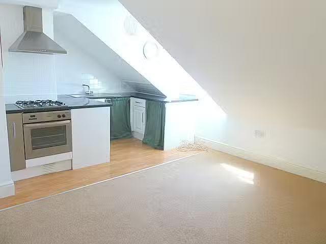 Apartment for rent in Seaford, Iford