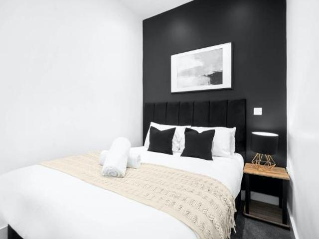 Apartment for rent in Gorsty Hill, West Midlands