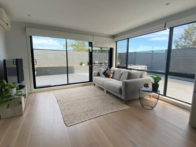 Apartment for sale in Hampton East, Melbourne