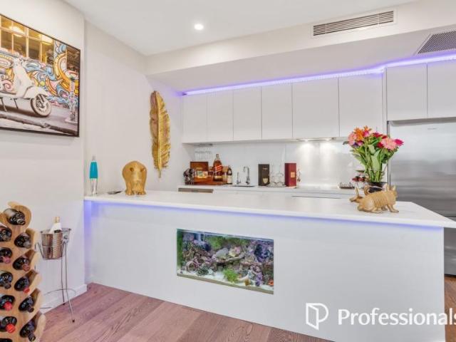 Apartment for sale in Hampton, Melbourne