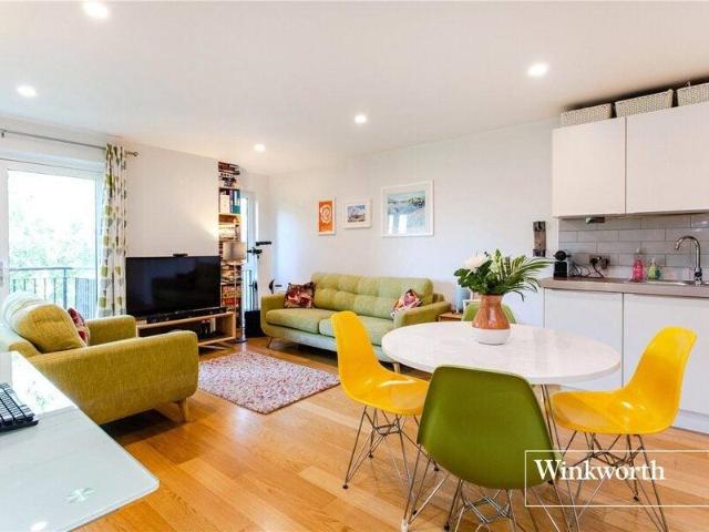 Apartment for rent in Cat Hill, England
