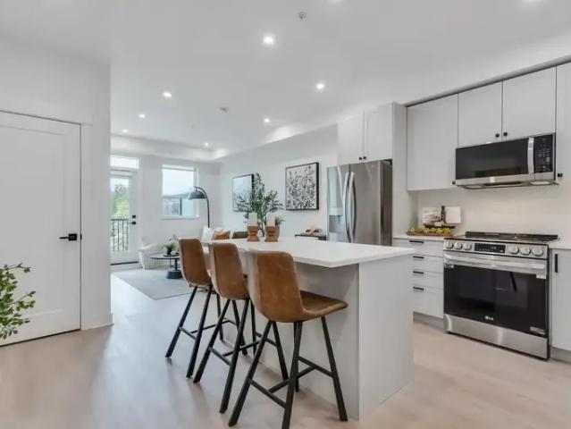 Apartment for rent in Walnut Grove, British Columbia