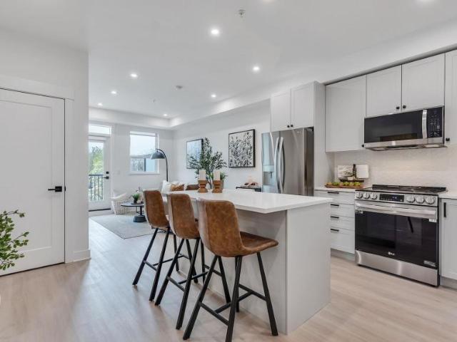 Apartment for rent in Walnut Grove, British Columbia