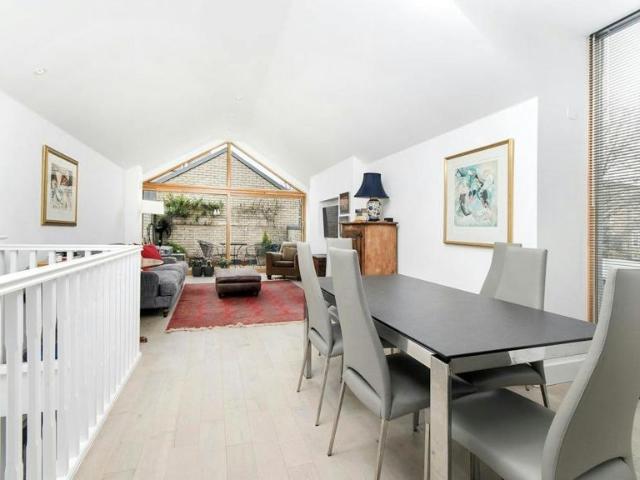 Apartment for rent in Shepherd's Bush, Greater London