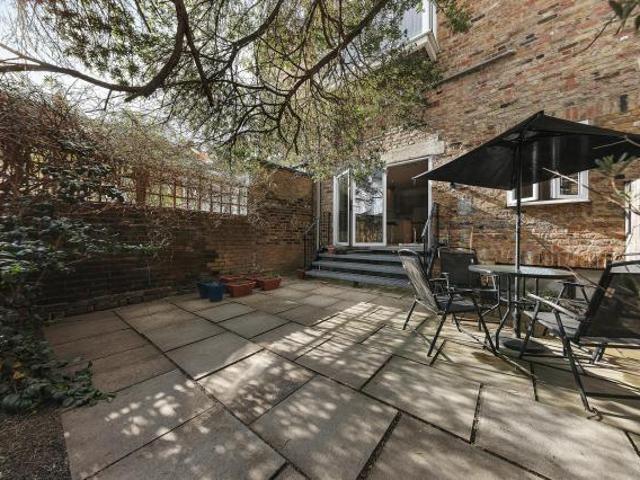 Apartment for rent in Fulham, Greater London