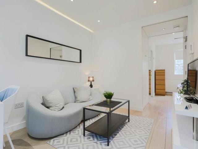 Apartment for rent in Soho, Greater London