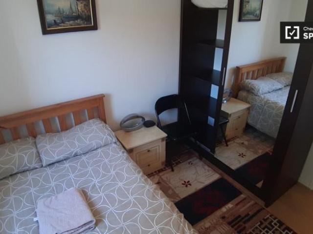 Apartment for rent in Lyons, Greater London