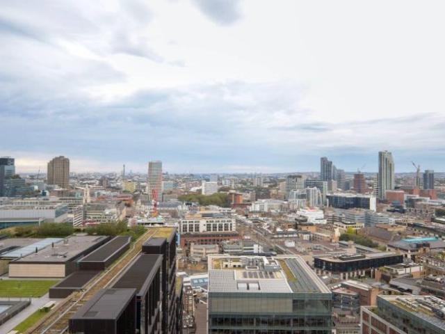 Apartment for rent in Lyons, Greater London