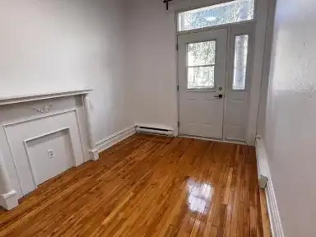 Apartment for rent in St. Leonard's, Quebec