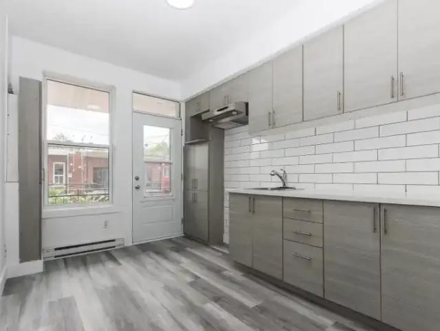 Apartment for rent in St. Leonard's, Quebec