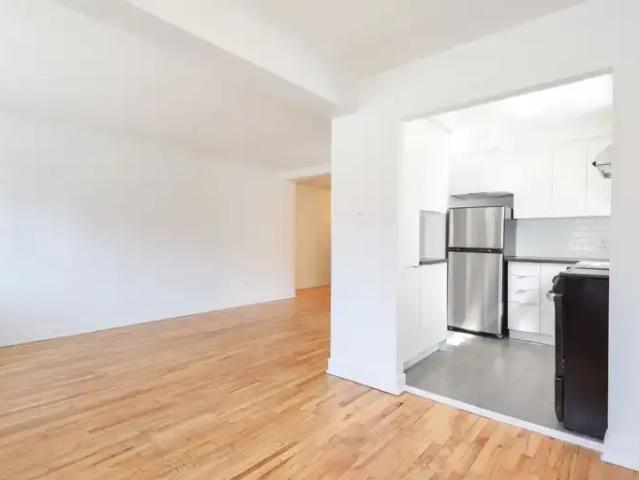 Apartment for rent in St. Leonard's, Quebec