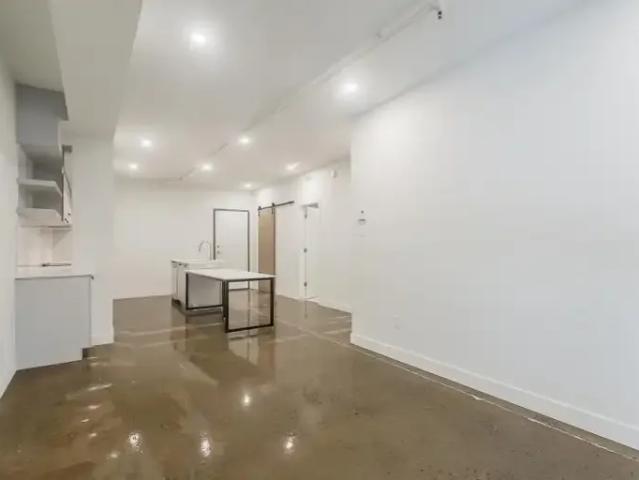 Apartment for rent in St. Leonard's, Quebec