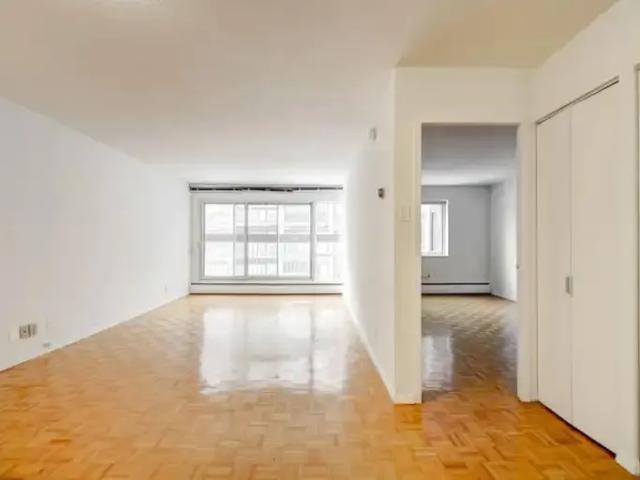 Apartment for rent in St. Leonard's, Quebec