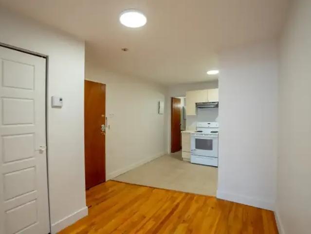 Apartment for rent in St. Leonard's, Quebec