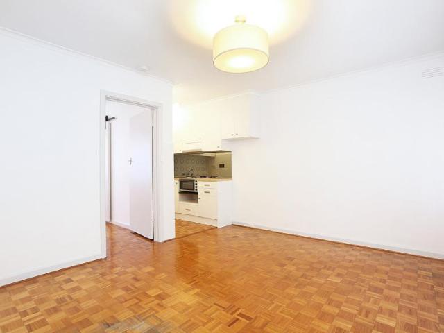Apartment for rent in Murrumbeena, Melbourne