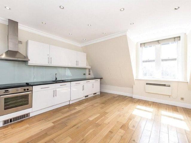 Apartment for rent in Cat Hill, England