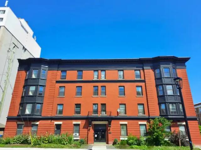 Apartment for rent in Somerset, Ottawa