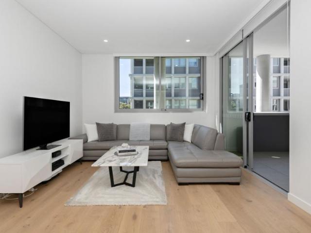 Apartment for rent in Rosebery, Council of the City of Sydney