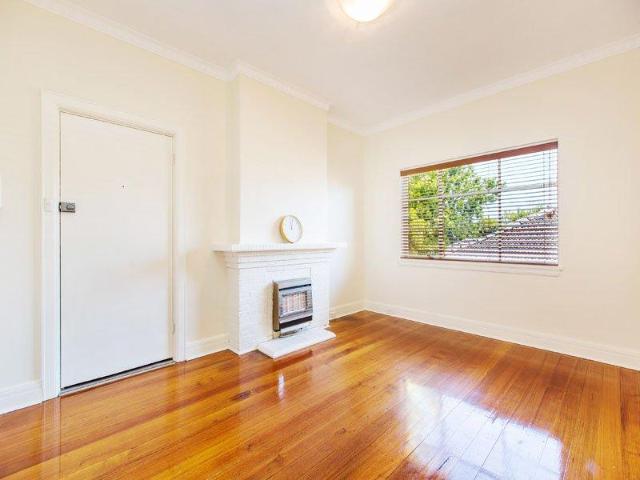 Apartment for rent in St Kilda East, Melbourne
