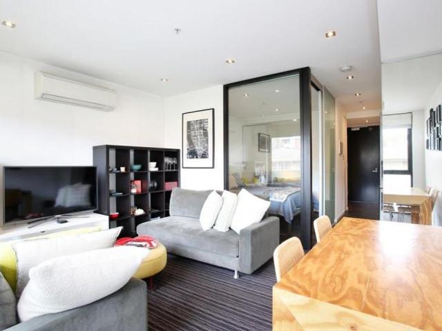 Apartment for rent in St Kilda, Melbourne