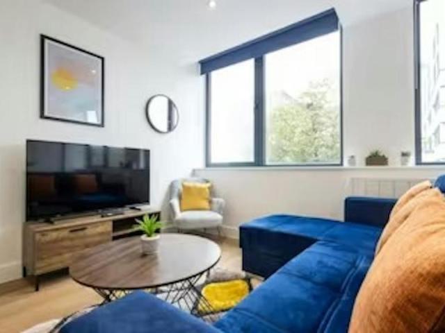 Apartment for rent in Gorse Hill, Trafford Park