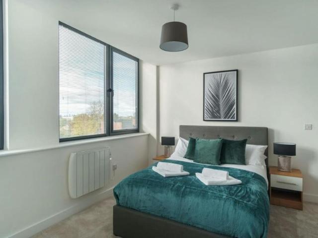 Apartment for rent in Gorse Hill, Trafford Park