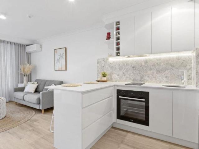 Apartment for sale in Surfers Paradise, Gold Coast City