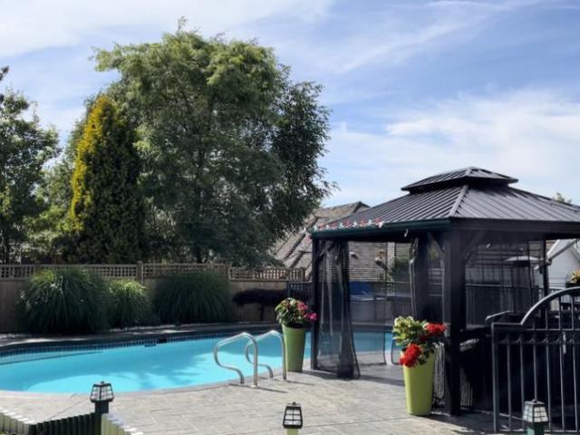 Apartment for rent in Surrey, British Columbia