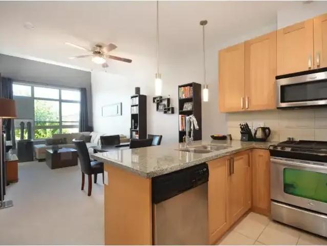 Apartment for rent in Surrey, British Columbia