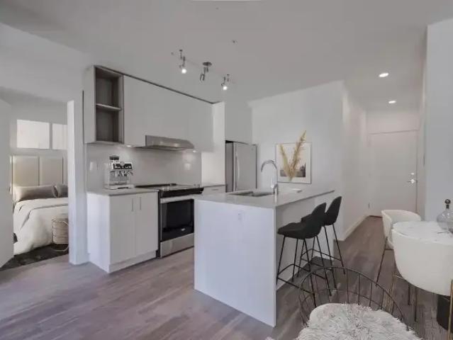 Apartment for rent in Surrey, British Columbia