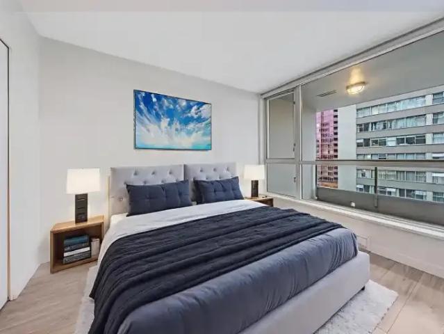 Apartment for rent in Lower Robson, Vancouver