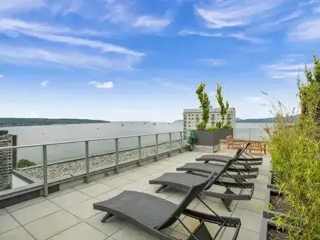 Apartment for rent in Lower Davie, Vancouver