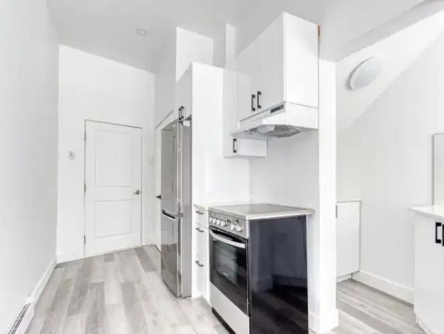 Apartment for rent in St. Leonard's, Quebec
