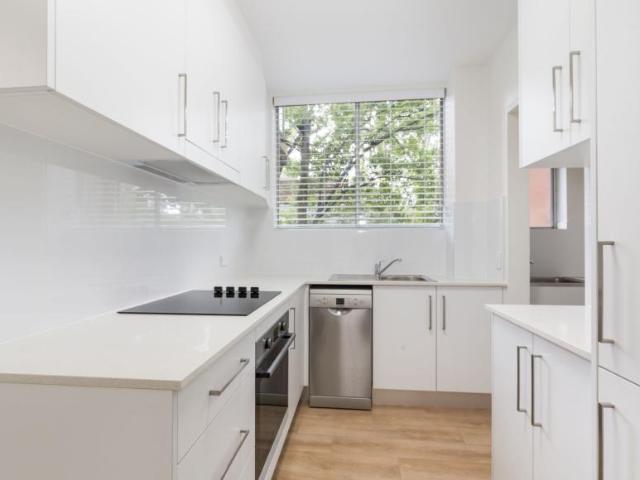 Apartment for sale in Lower North Shore, Sydney